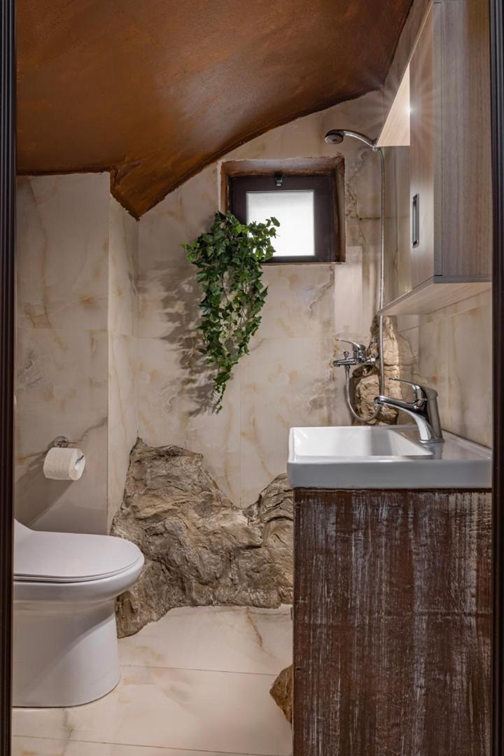 Ethnic Cave Suite Rhodes City Exteriör bild